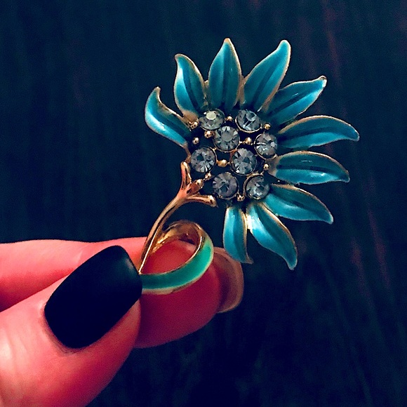 VTG Blue Flower w/CZ Diamond Studs Center Brooch - Picture 3 of 14